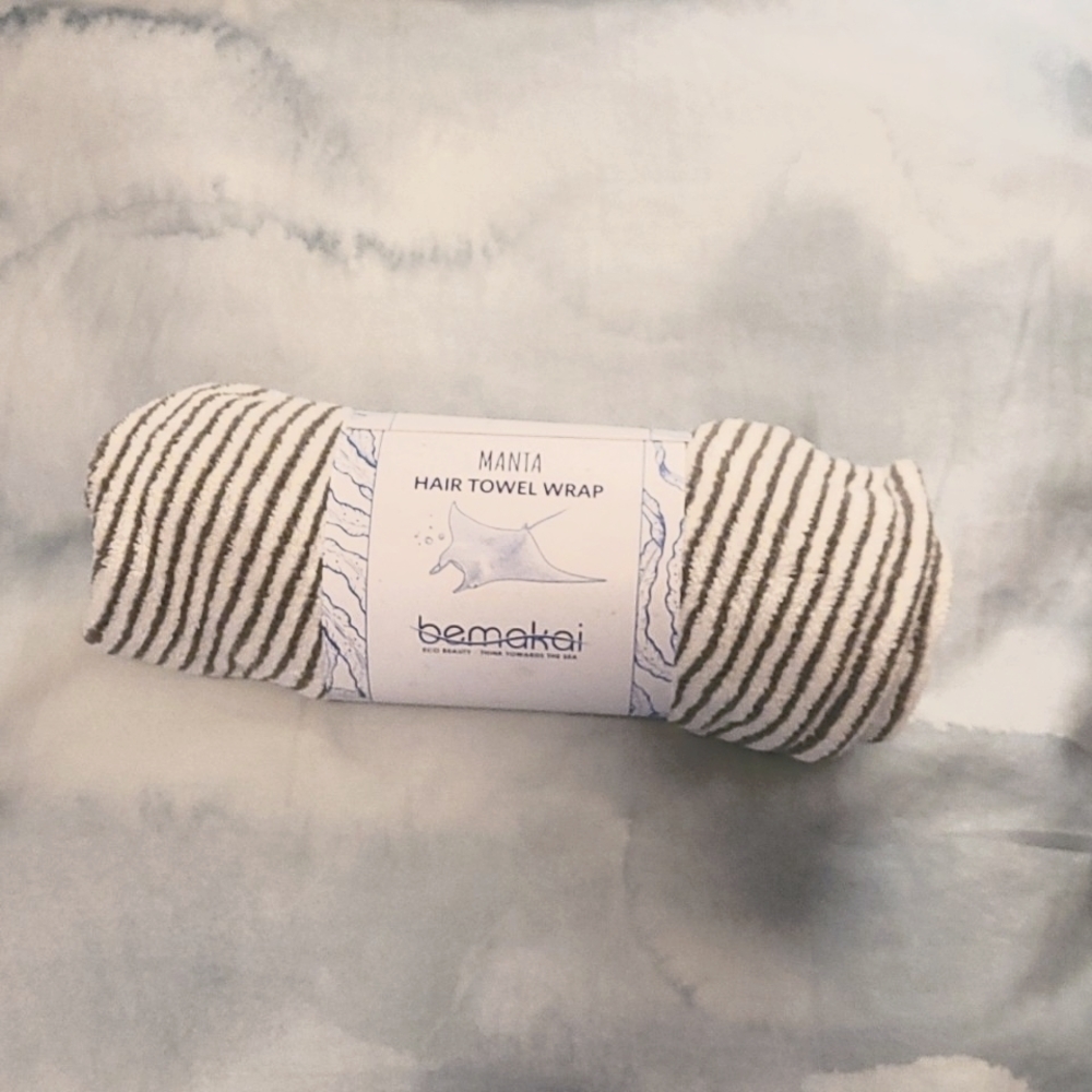 Bemakai Manta Hair Towel Wrap - White/Gray